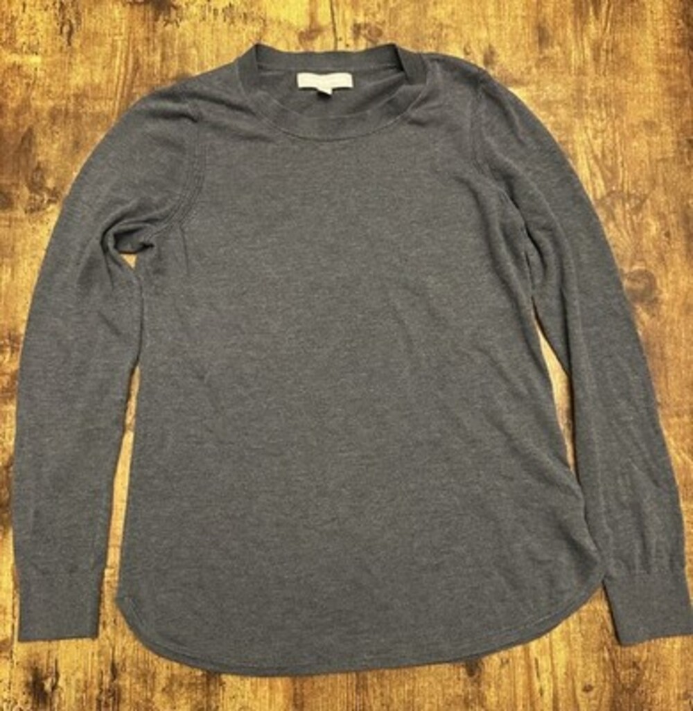 Banana Republic Heathered Gray Crewneck Long Sleeve Sweater